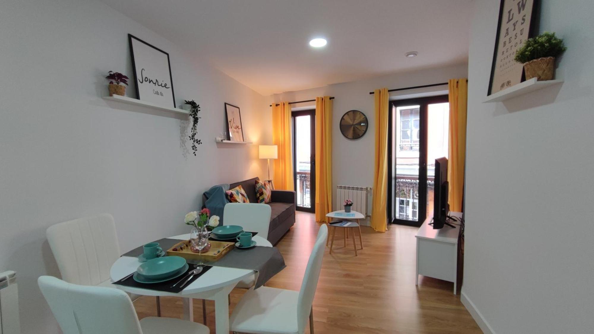 Apartamentos Aptio Овиедо Екстериор снимка