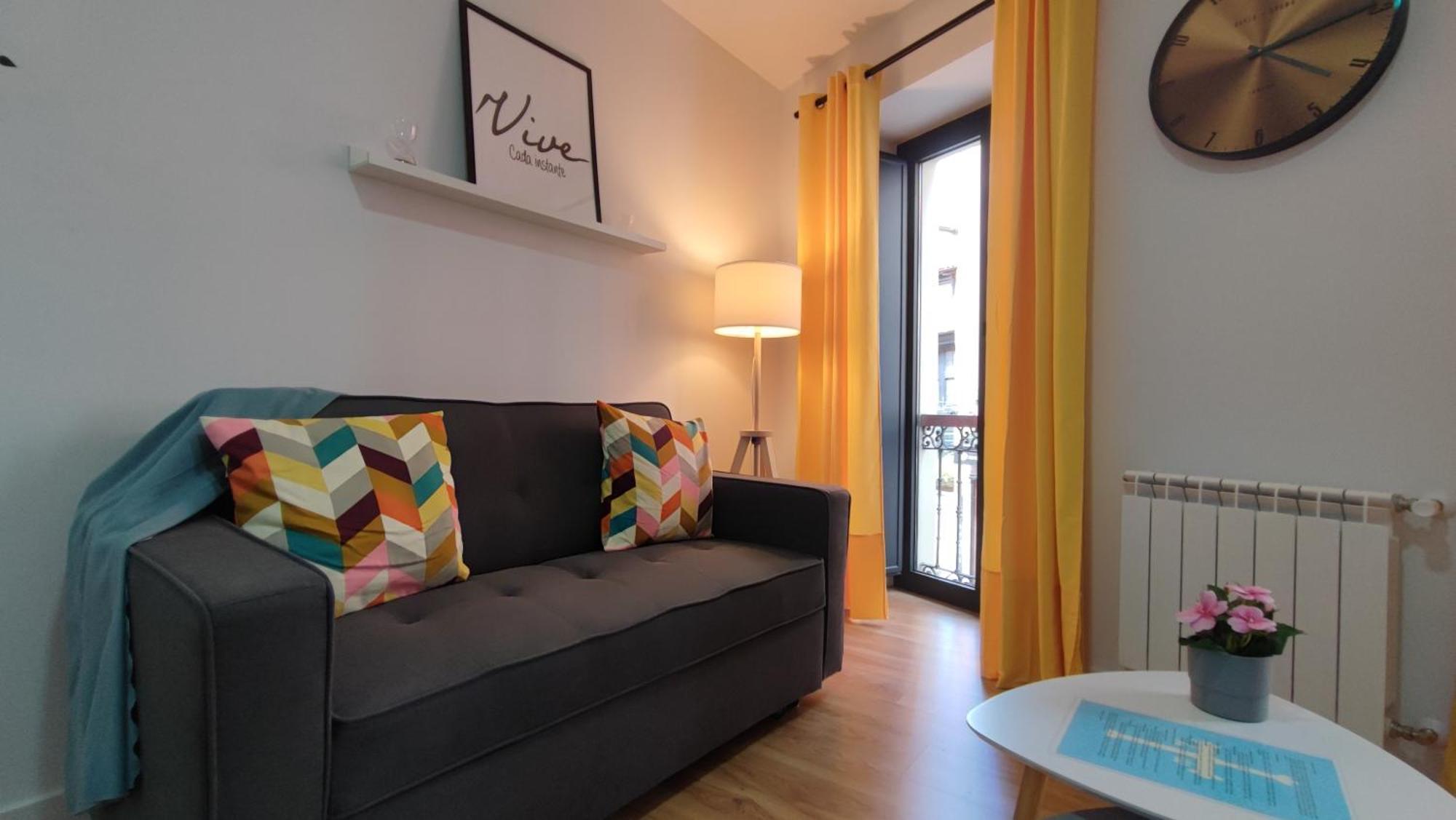 Apartamentos Aptio Овиедо Екстериор снимка