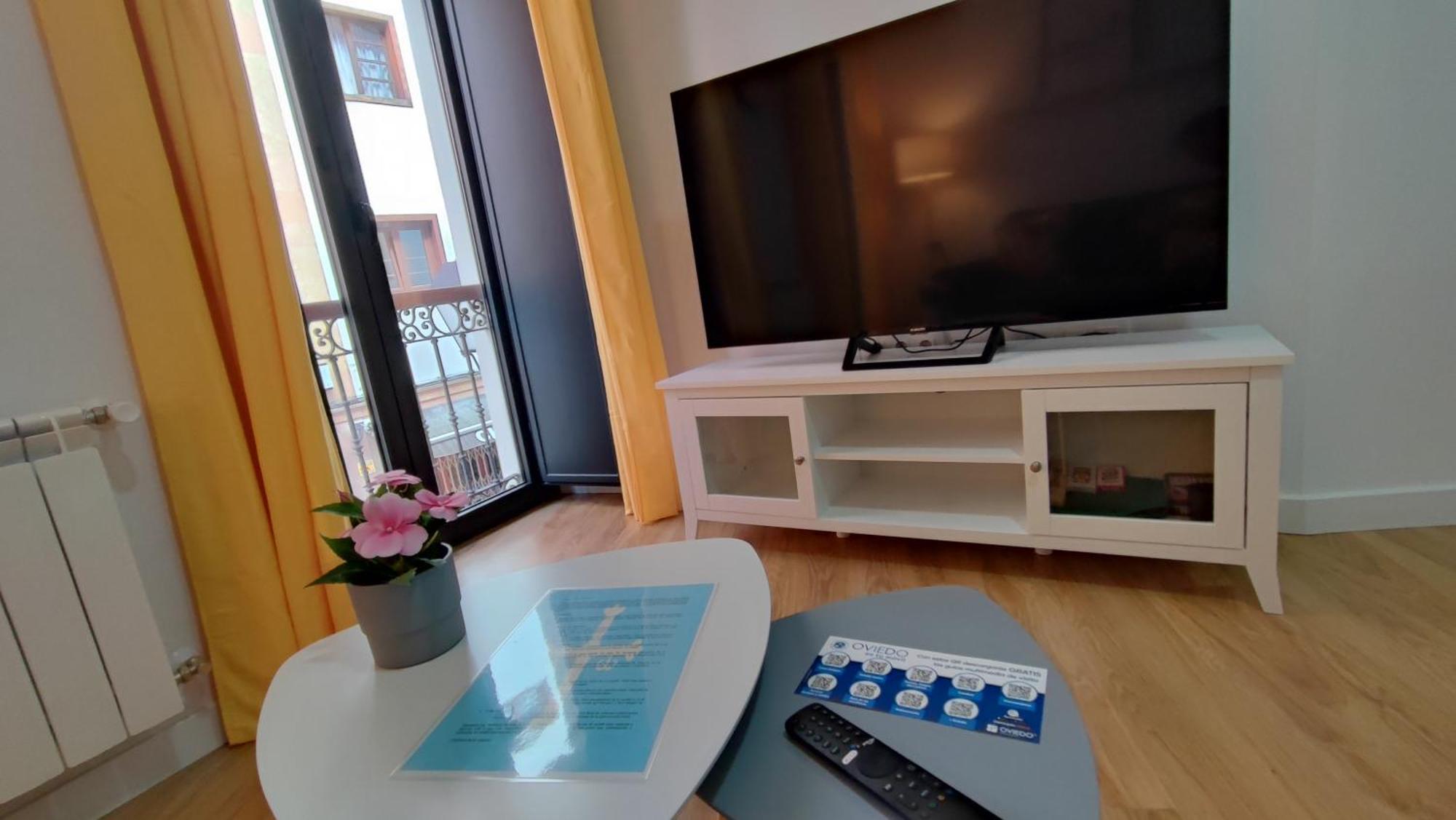 Apartamentos Aptio Овиедо Екстериор снимка