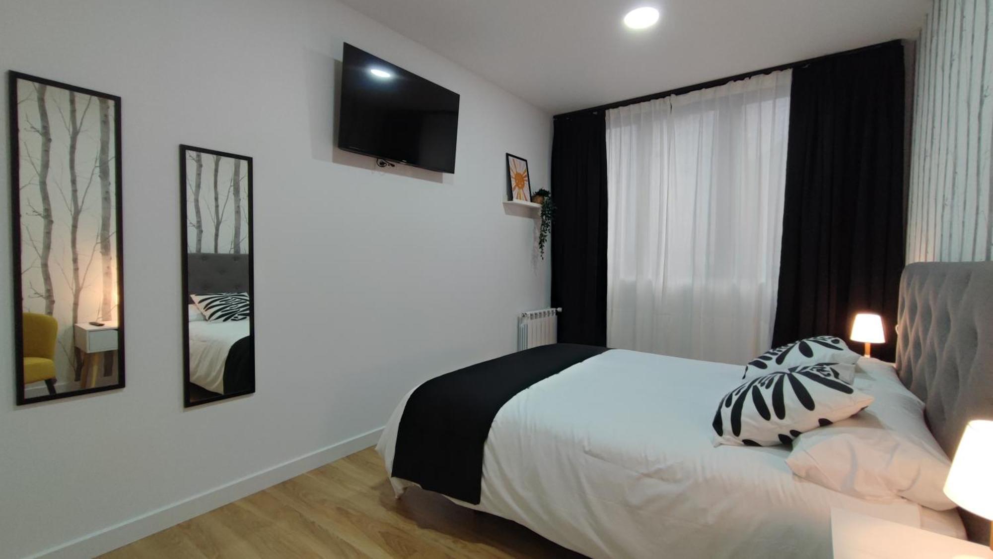 Apartamentos Aptio Овиедо Екстериор снимка