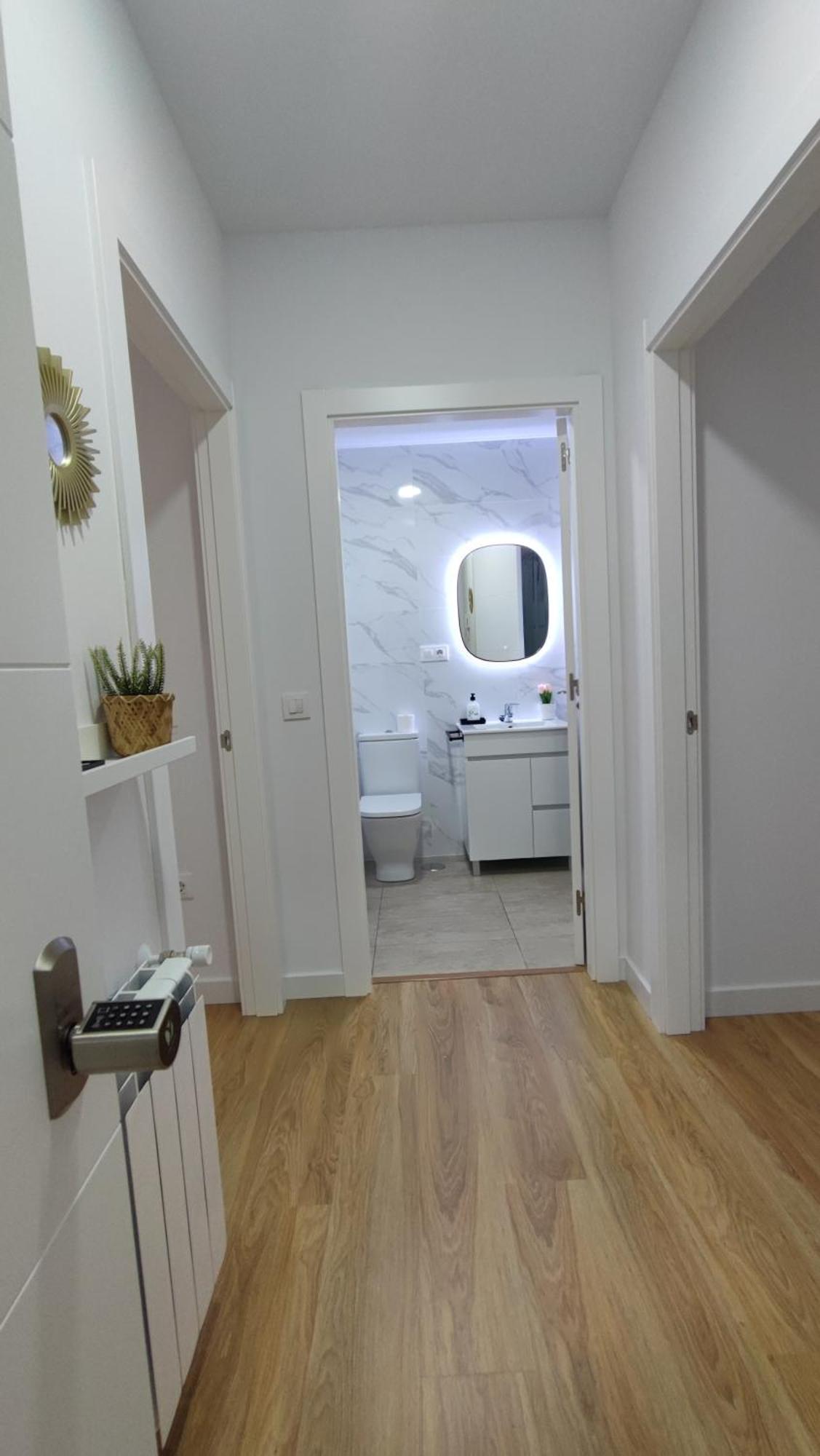 Apartamentos Aptio Овиедо Екстериор снимка