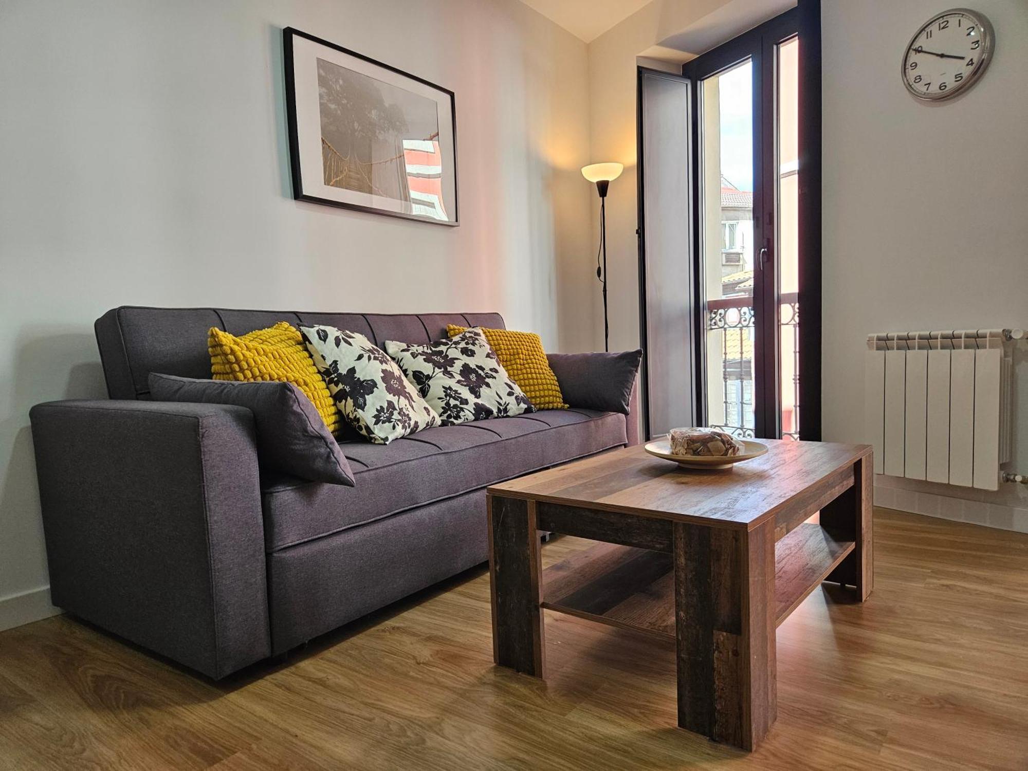 Apartamentos Aptio Овиедо Екстериор снимка