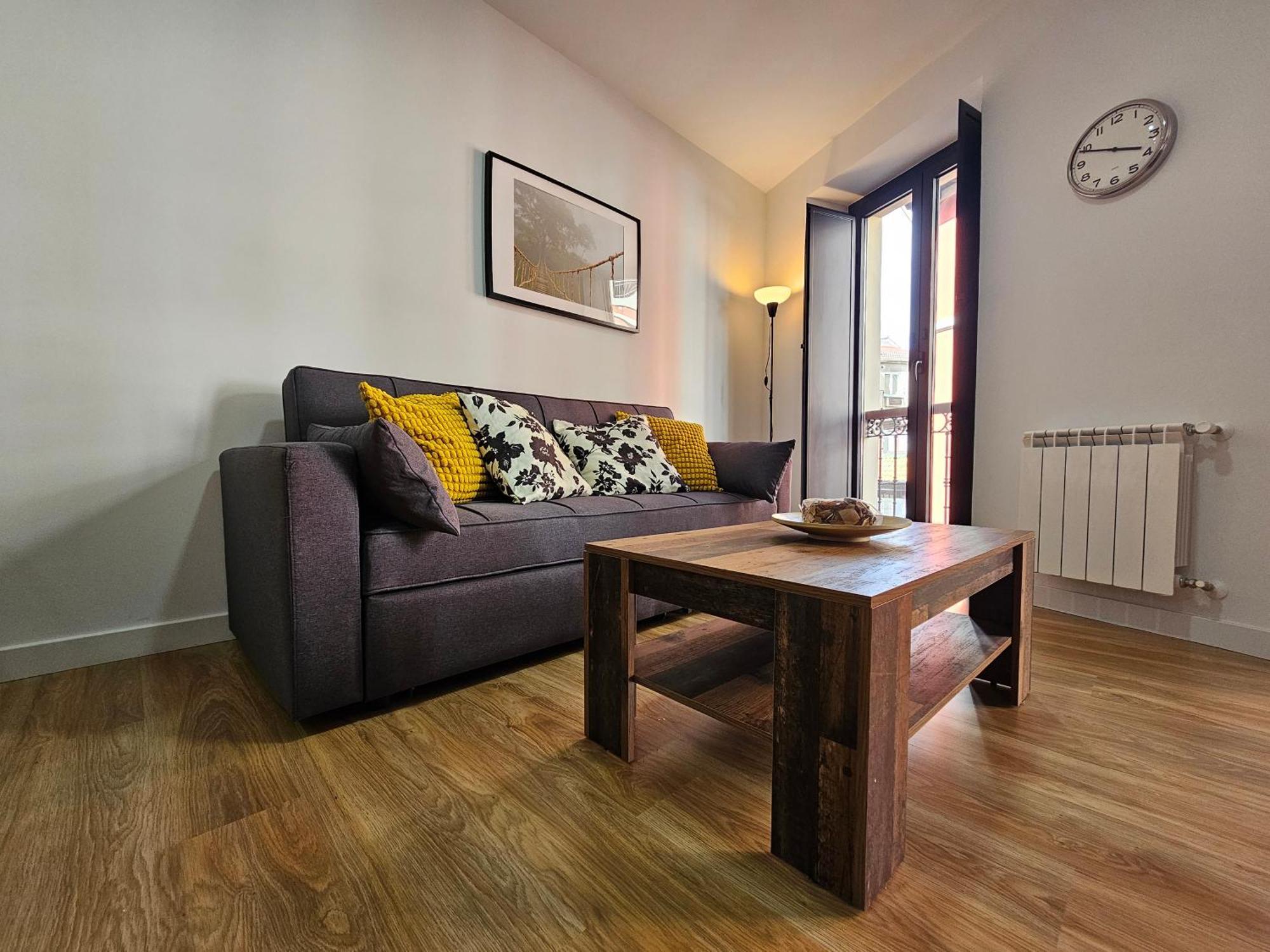 Apartamentos Aptio Овиедо Екстериор снимка