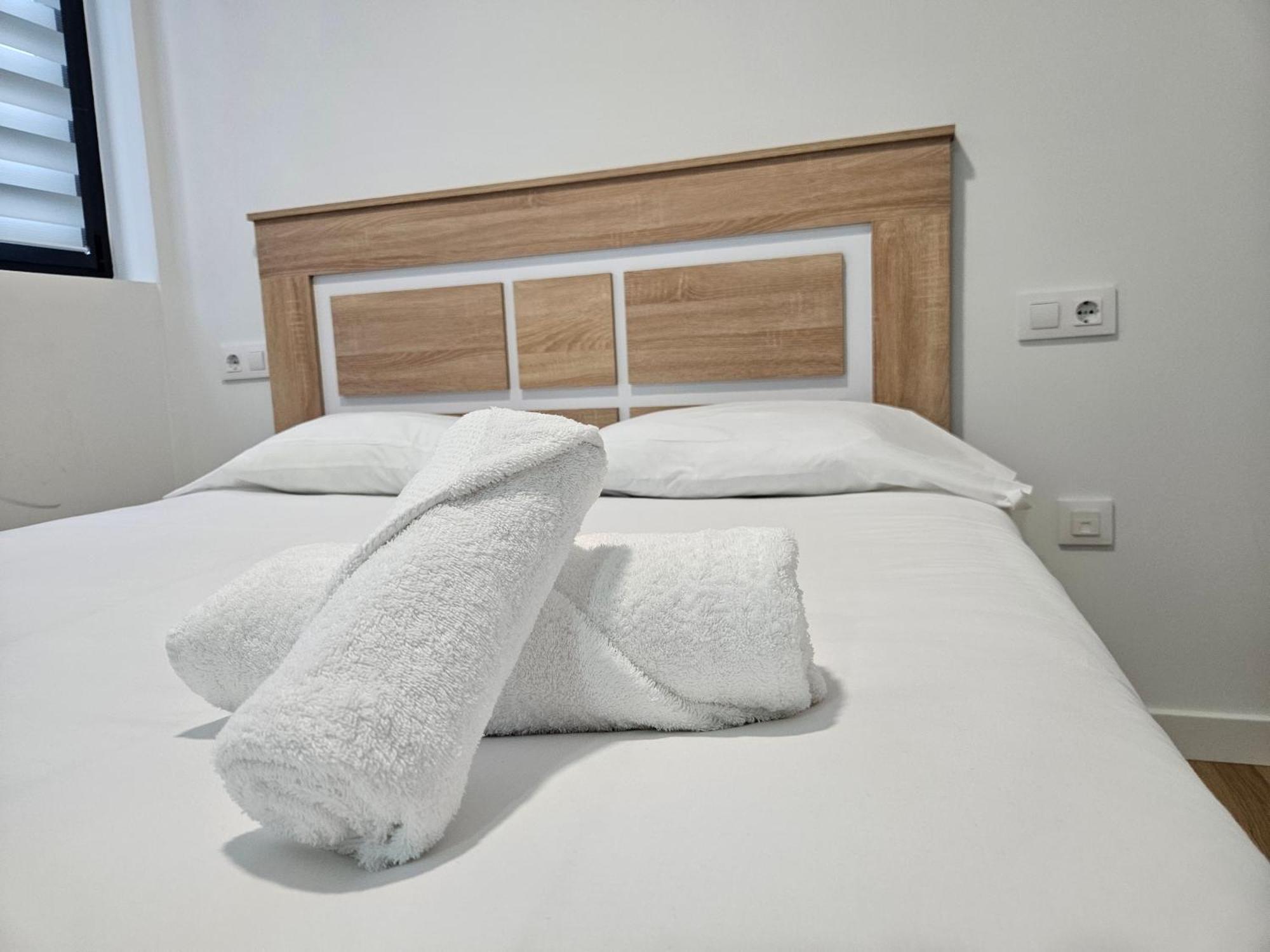 Apartamentos Aptio Овиедо Екстериор снимка