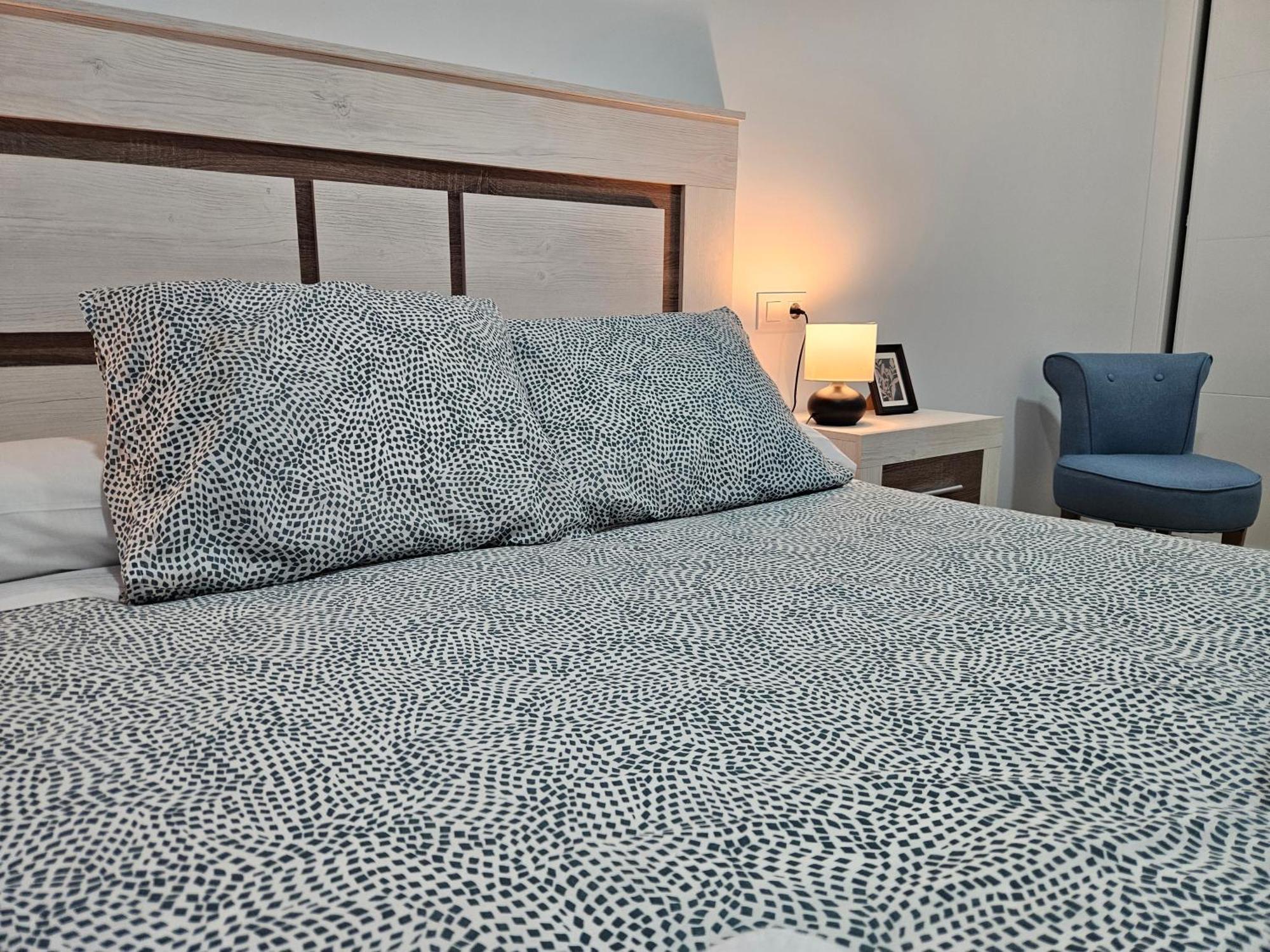 Apartamentos Aptio Овиедо Екстериор снимка