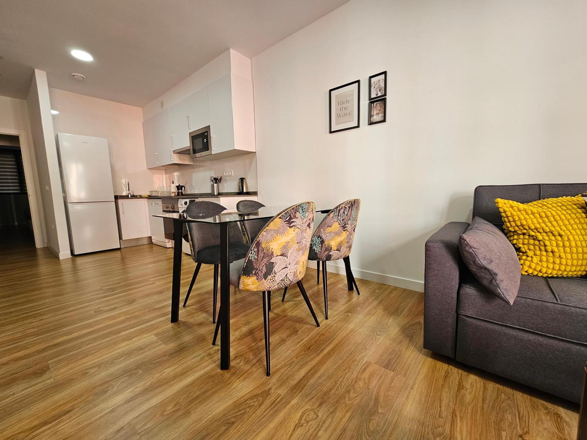 Apartamentos Aptio Овиедо Екстериор снимка